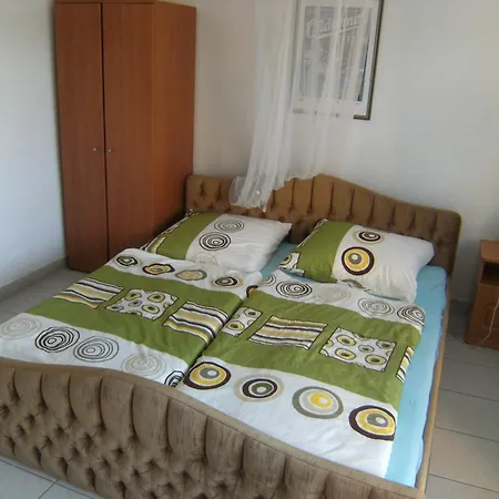 Nr1 Hébergement de vacances Balatonszarszo